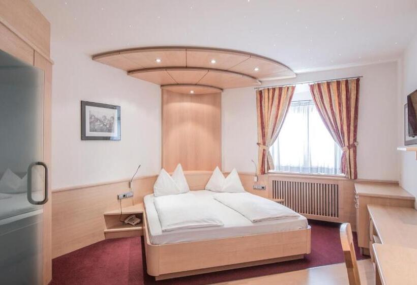 Четырехместный Номер Стандарт, Posthotel Lamm