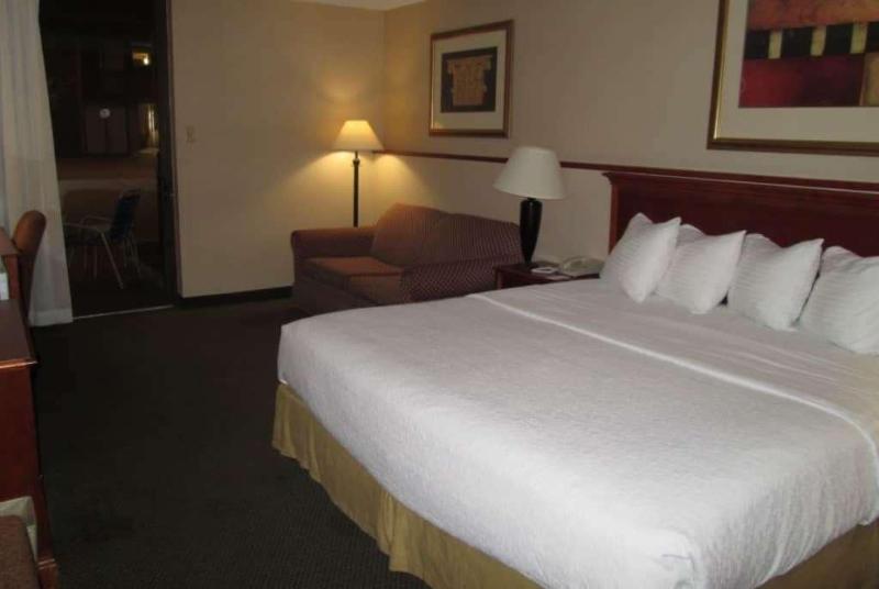 اتاق استاندارد سه نفره, Fosshotel Lind