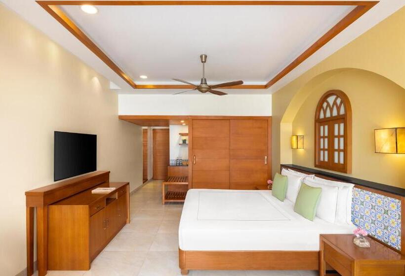 اتاق لوکس با تخت بزرگ, Taj Cidade De Goa Heritage, Goa