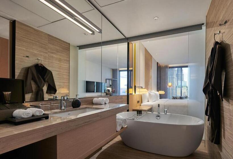 Club Room King Bed, Eq Kuala Lumpur
