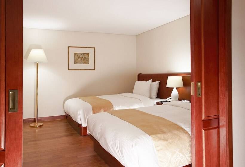 Люкс, Sejong Hotel Seoul Myeongdong