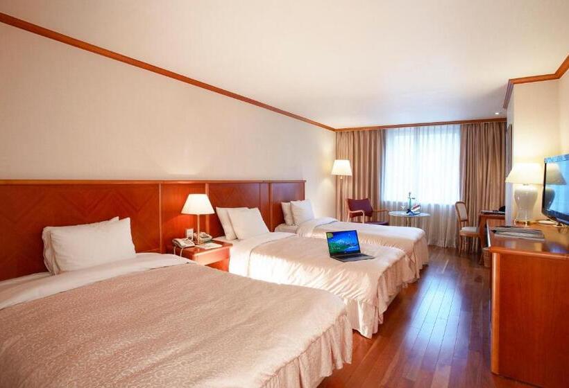 Номер Стандарт Трехместный, Sejong Hotel Seoul Myeongdong