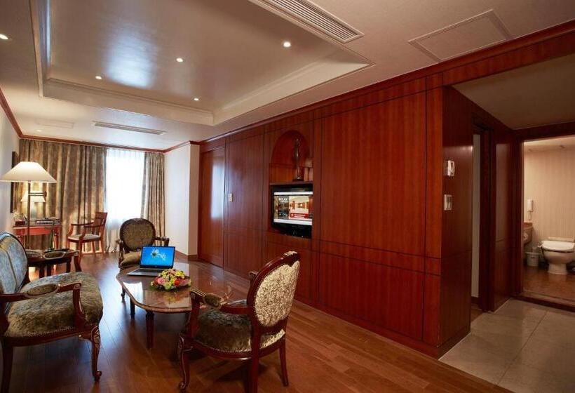Люкс, Sejong Hotel Seoul Myeongdong