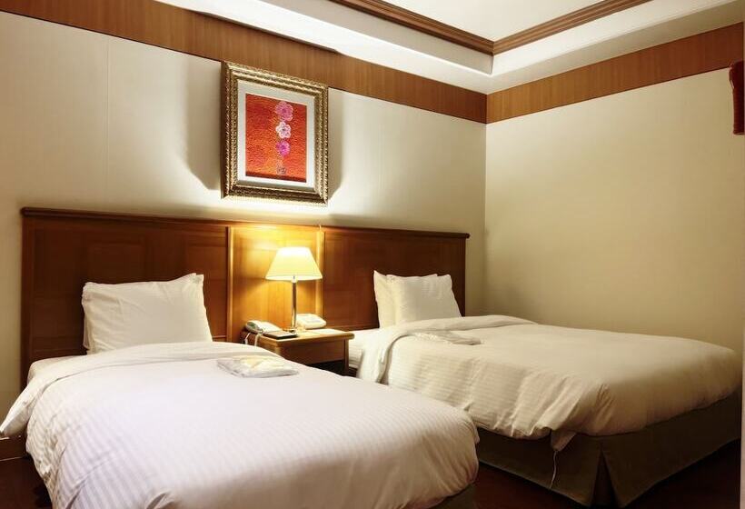 Четырехместный Номер Стандарт, Sejong Hotel Seoul Myeongdong