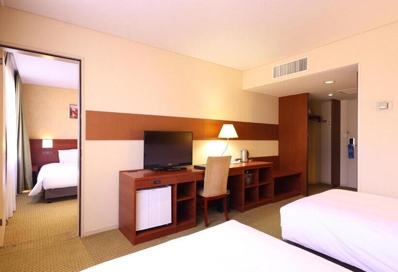 Номер Стандарт Смежный, International Resort Hotel Yurakujo