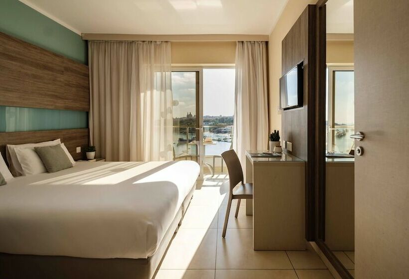 سوییت خانوادگی, 115 The Strand Hotel By Neu Collective