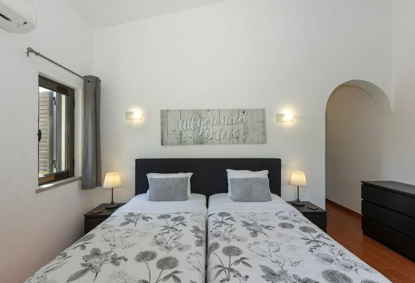 Вилла 3 Спальни Вид на Сад, Rocha Brava Village Resort