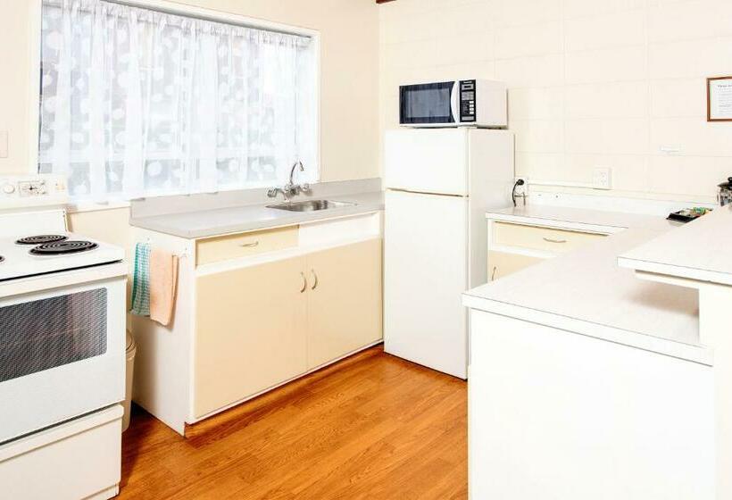 带2个卧室的公寓, Tourist Court Motel