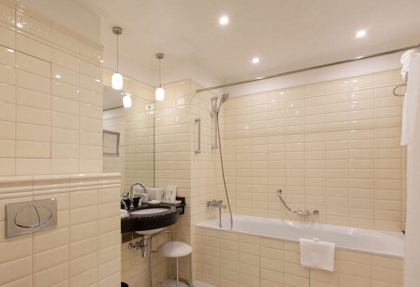 Номер Премиум, Radisson Collection Hotel, Moscow