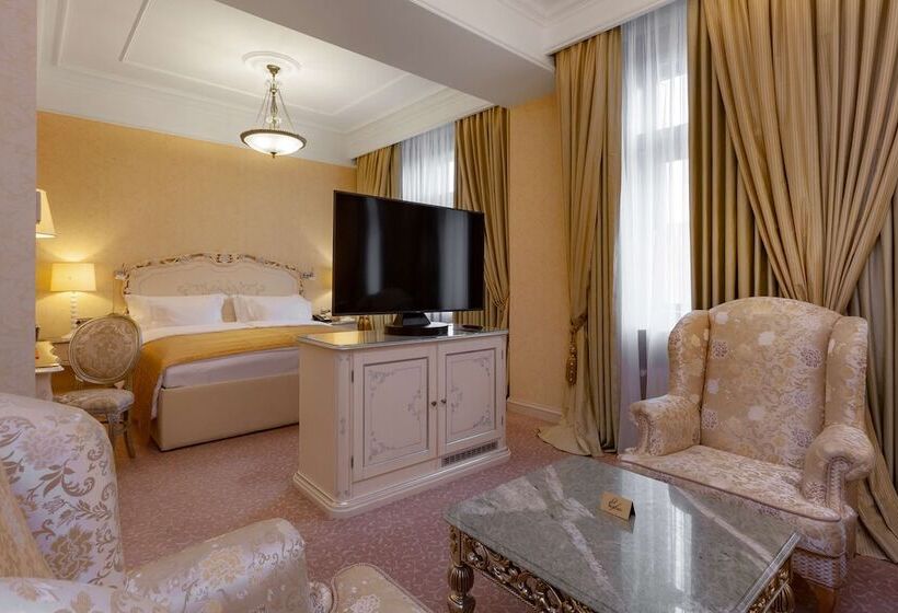 Номер Премиум, Radisson Collection Hotel, Moscow