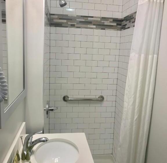 اتاق استاندارد سه نفره, Heritage Hotel New York City