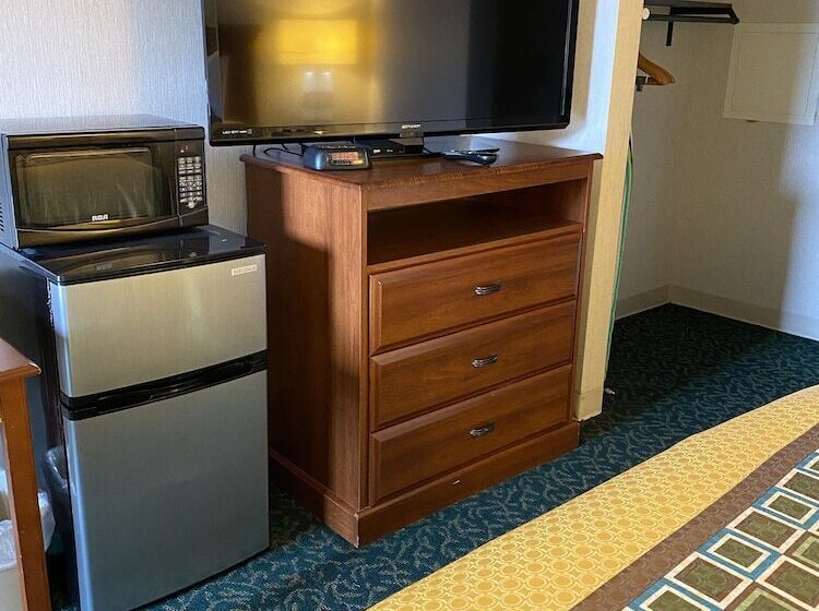 Номер Стандарт, Harrisonville Inn & Suites