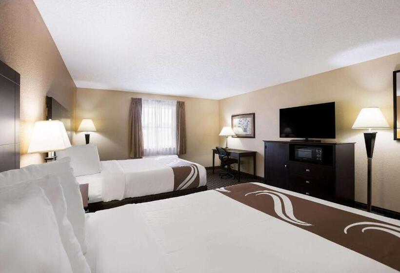 스탠다드 룸, Quality Inn & Suites Big Rapids Near University