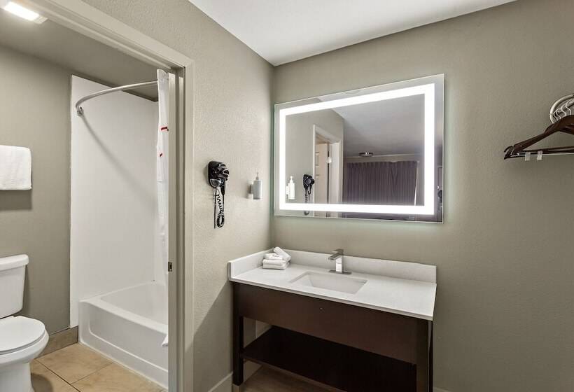 복층 룸 퀸 침대, Red Roof Inn Redding