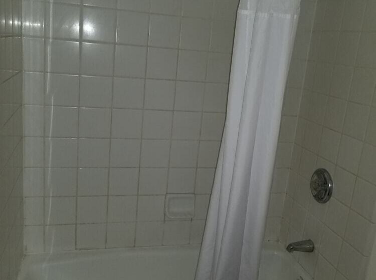 Номер Стандарт 2 Двуспальные Кровати, Clarion Inn Near China Lake Naval Station