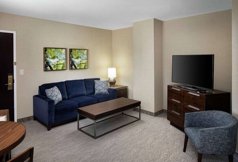 Люкс, Doubletree By Hilton Nashua