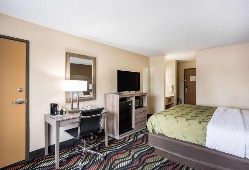带大床的标准间, Quality Inn Cedar Rapids South