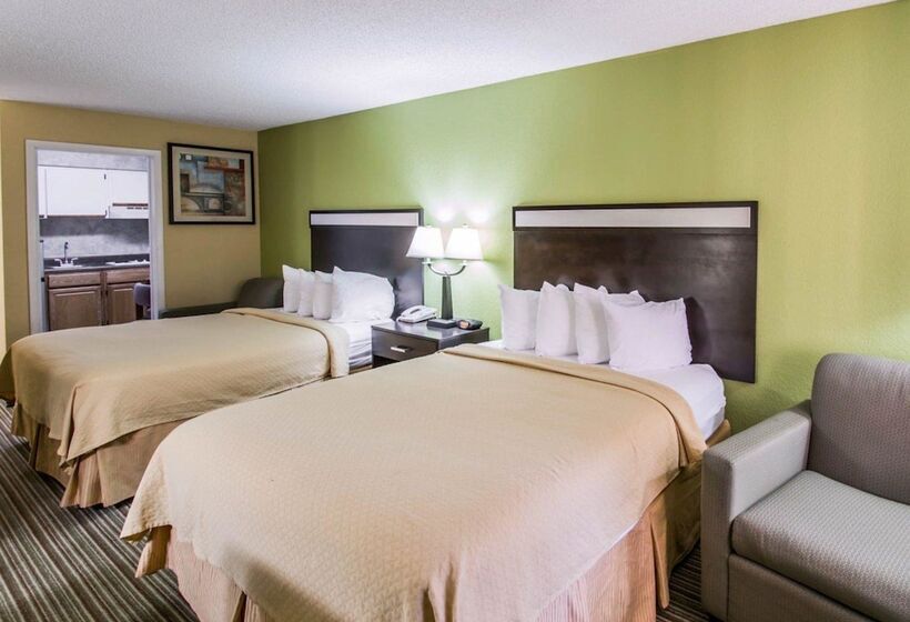 带2个双人床的标准工作室, Quality Inn Gainesville Near University