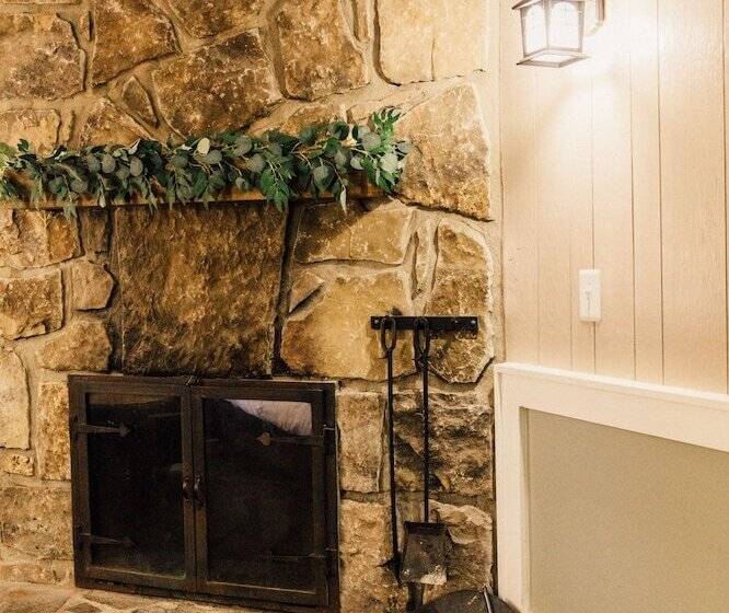 غرفة ديلوكس, Brookside Lodge