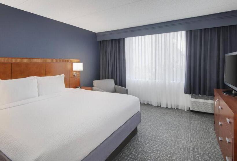 מיטת קינג בסוויטה, Courtyard By Marriott Augusta
