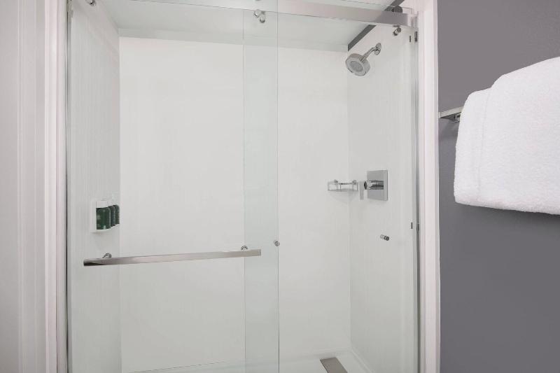 מיטת קינג בסוויטה, Courtyard By Marriott Augusta