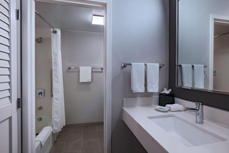 Стандартный Номер Кровать Кинг, Courtyard By Marriott Dallas Richardson At Spring Valley
