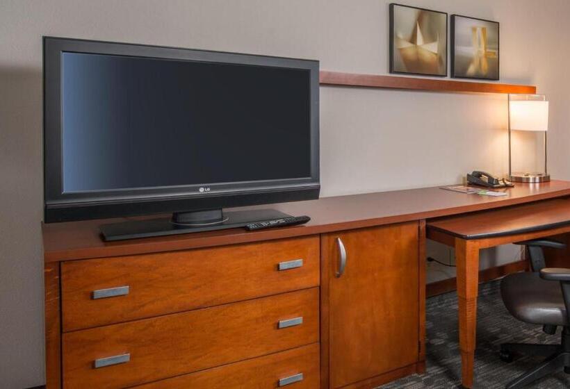 Номер Стандарт Кровать Кинг Адаптированный для Инвалидов, Courtyard By Marriott Fairfax Fair Oaks