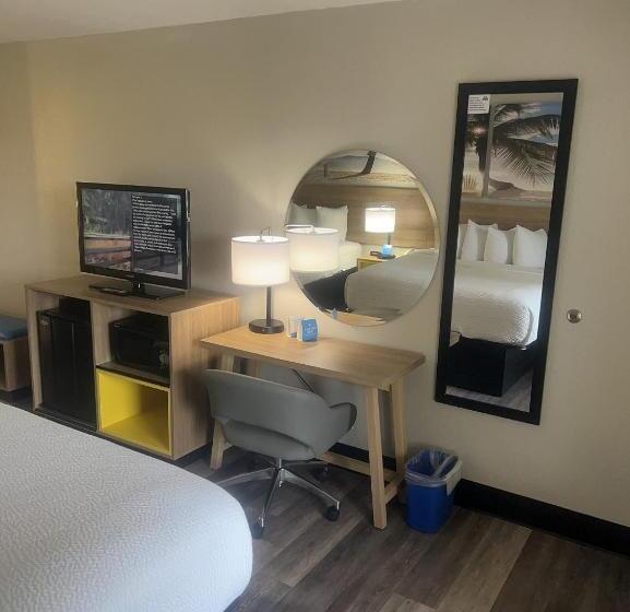 Стандартный Номер Кровать Кинг, Days Inn By Wyndham Port Charlotte Town Center