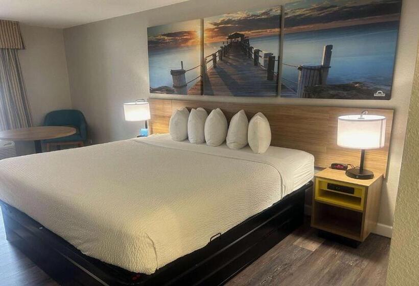 Стандартный Номер Кровать Кинг, Days Inn By Wyndham Port Charlotte Town Center