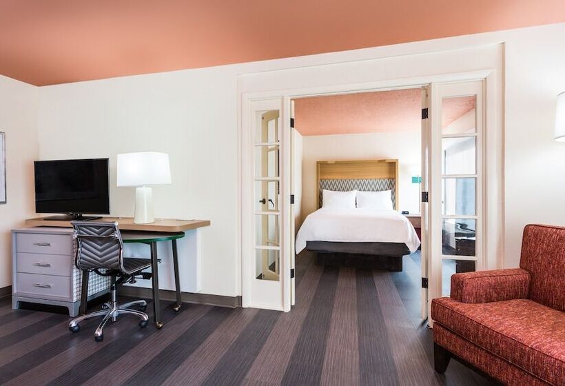 스위트, Holiday Inn Timonium, An Ihg