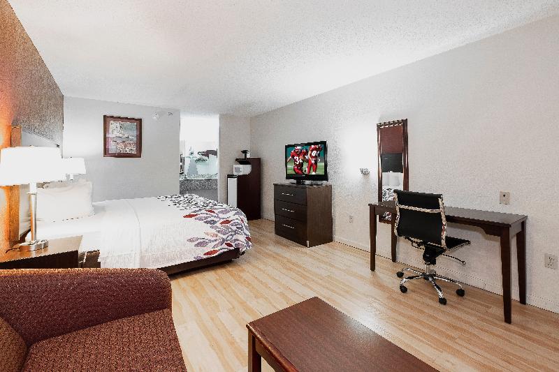 带大床的标准间, Red Roof Inn Martinsburg