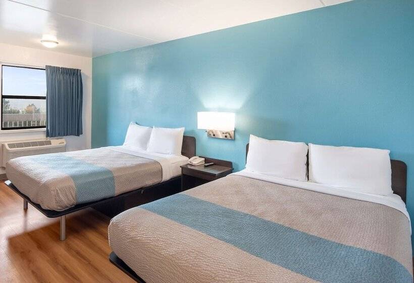 Номер Deluxe, Motel 6 Colorado Springs, Co   Air Force Academy