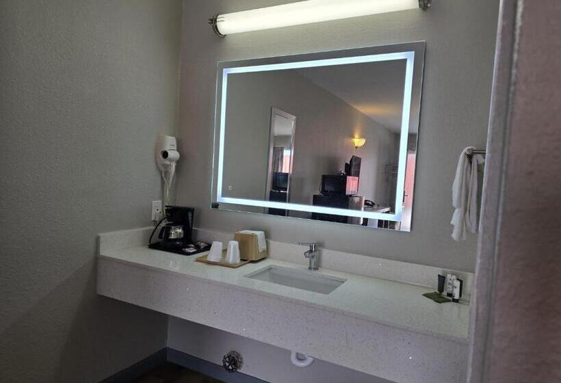 Стандартный Номер Кровать Кинг, Americas Express Inn South Hill