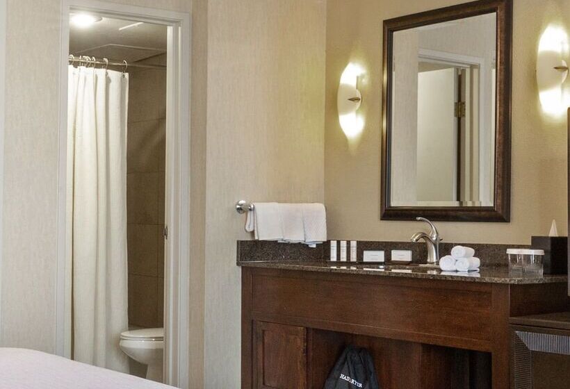 سوئیت برای معلولان, Embassy Suites By Hilton Kansas City Plaza