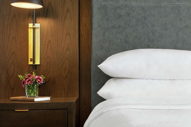 سوئیت با تخت بزرگ, Embassy Suites By Hilton Los Angeles Downey