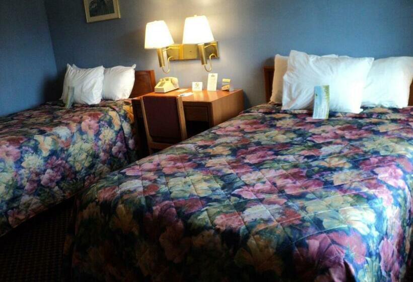 Номер Стандарт 2 Двуспальные Кровати, Knights Inn Cleveland, Ga
