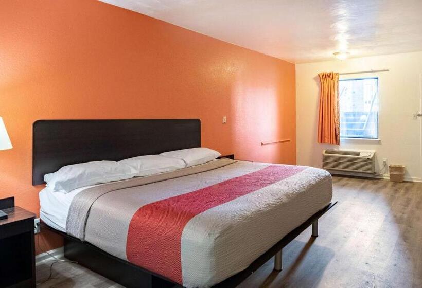 Номер Стандарт Кровать Кинг Адаптированный для Инвалидов, Motel 6 Portsmouth, Va
