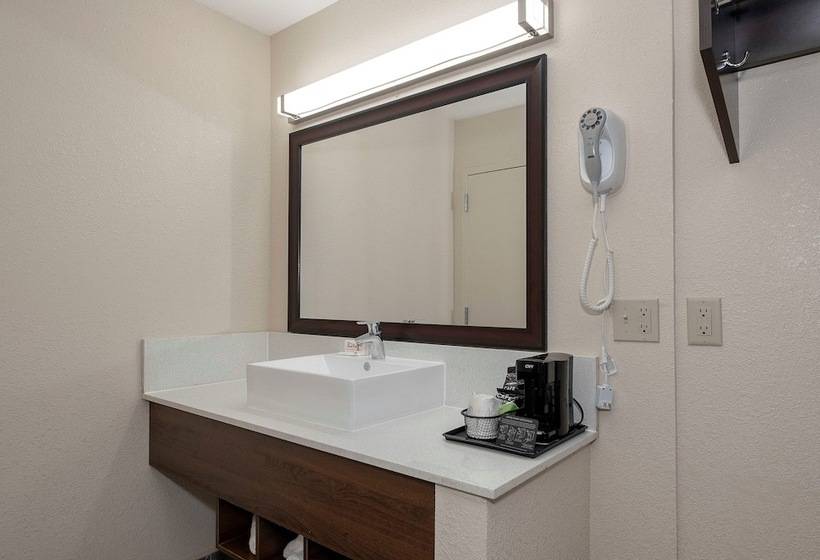 Номер Superior, Red Roof Inn Freehold