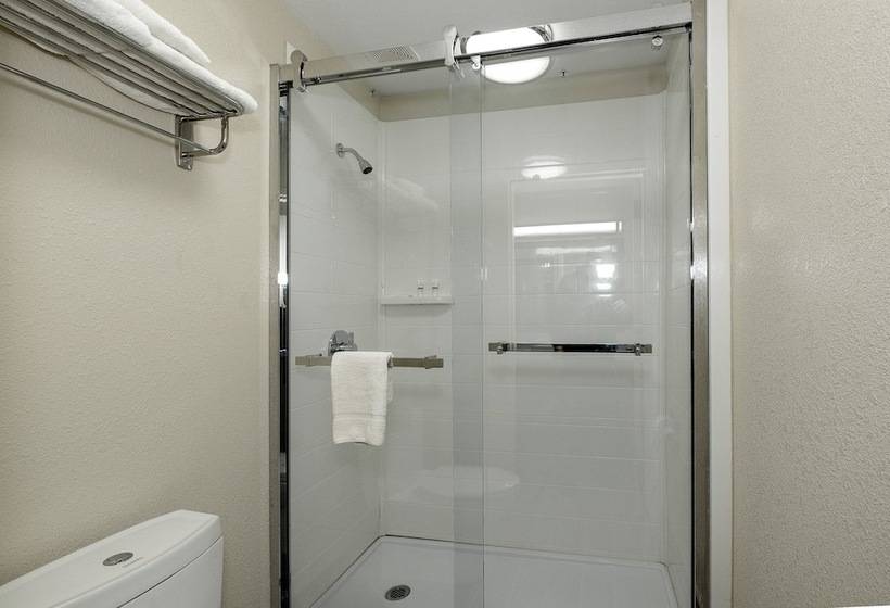 Номер Superior, Red Roof Inn Freehold