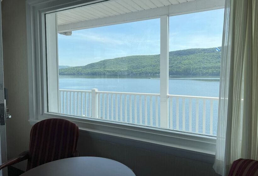 Стандартный Номер Кровать Кинг, The Georgian Lakeside Resort