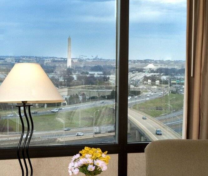 스탠다드 룸 더블 침대 2개, Doubletree By Hilton Washington Dc   Crystal City