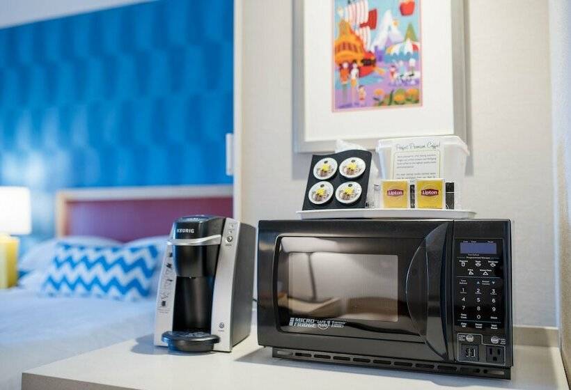 Apartament 2 Sypialnie, Howard Johnson By Wyndham Anaheim Hotel & Water Playground