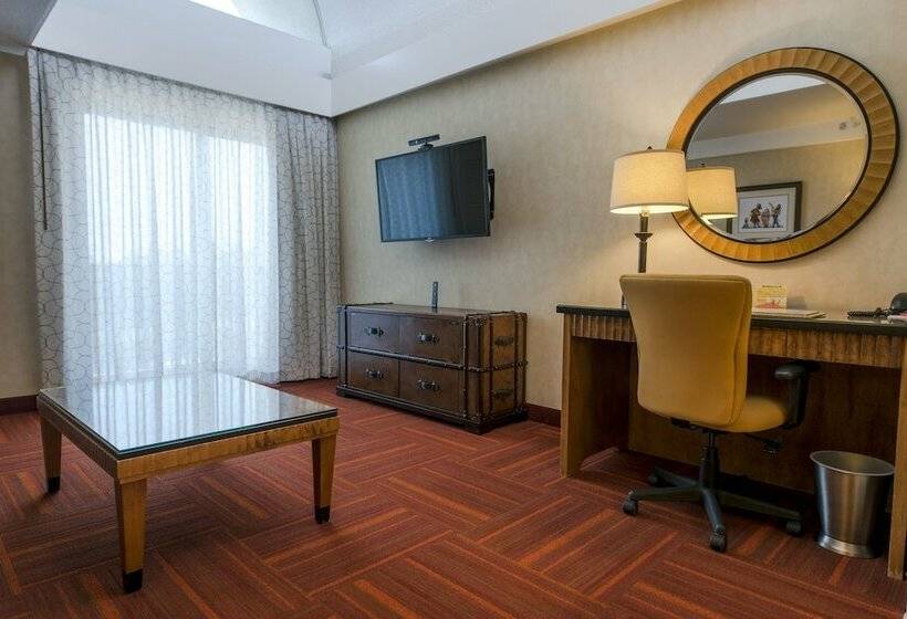 Suite, Howard Johnson By Wyndham Anaheim Hotel & Water Playground