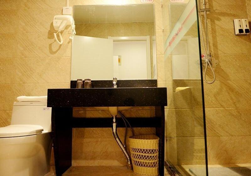 Suite Widok Basen, Howard Johnson By Wyndham Anaheim Hotel & Water Playground