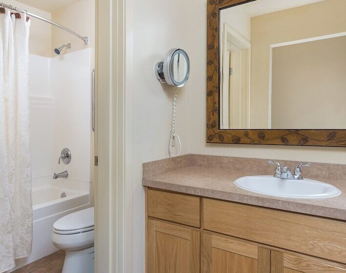 Studio Standard, Seventh Mountain Resort