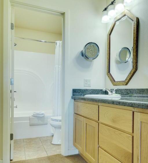 Studio Standard, Seventh Mountain Resort