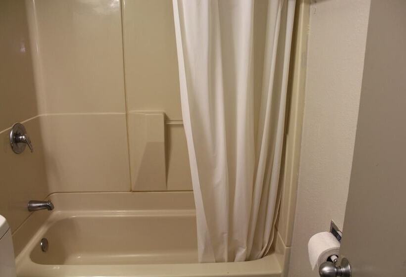 Номер Стандарт 2 Двуспальные Кровати, Days Inn By Wyndham Wrightstown Mcguire Afb Bordentown