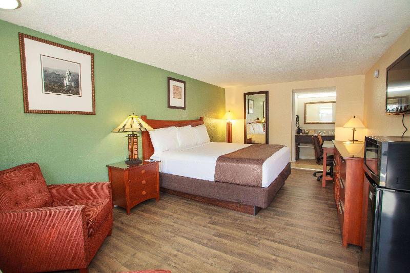 Стандартный Номер Кровать Кинг, Travelodge By Wyndham Macon West
