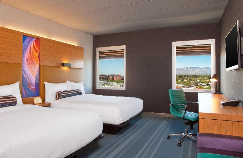 Номер Стандарт, Aloft Tucson University
