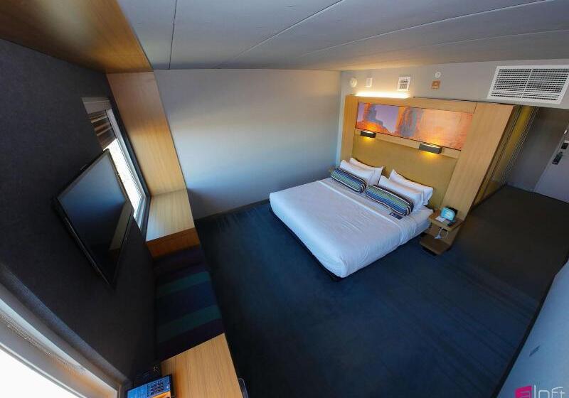 Номер Стандарт, Aloft Tucson University